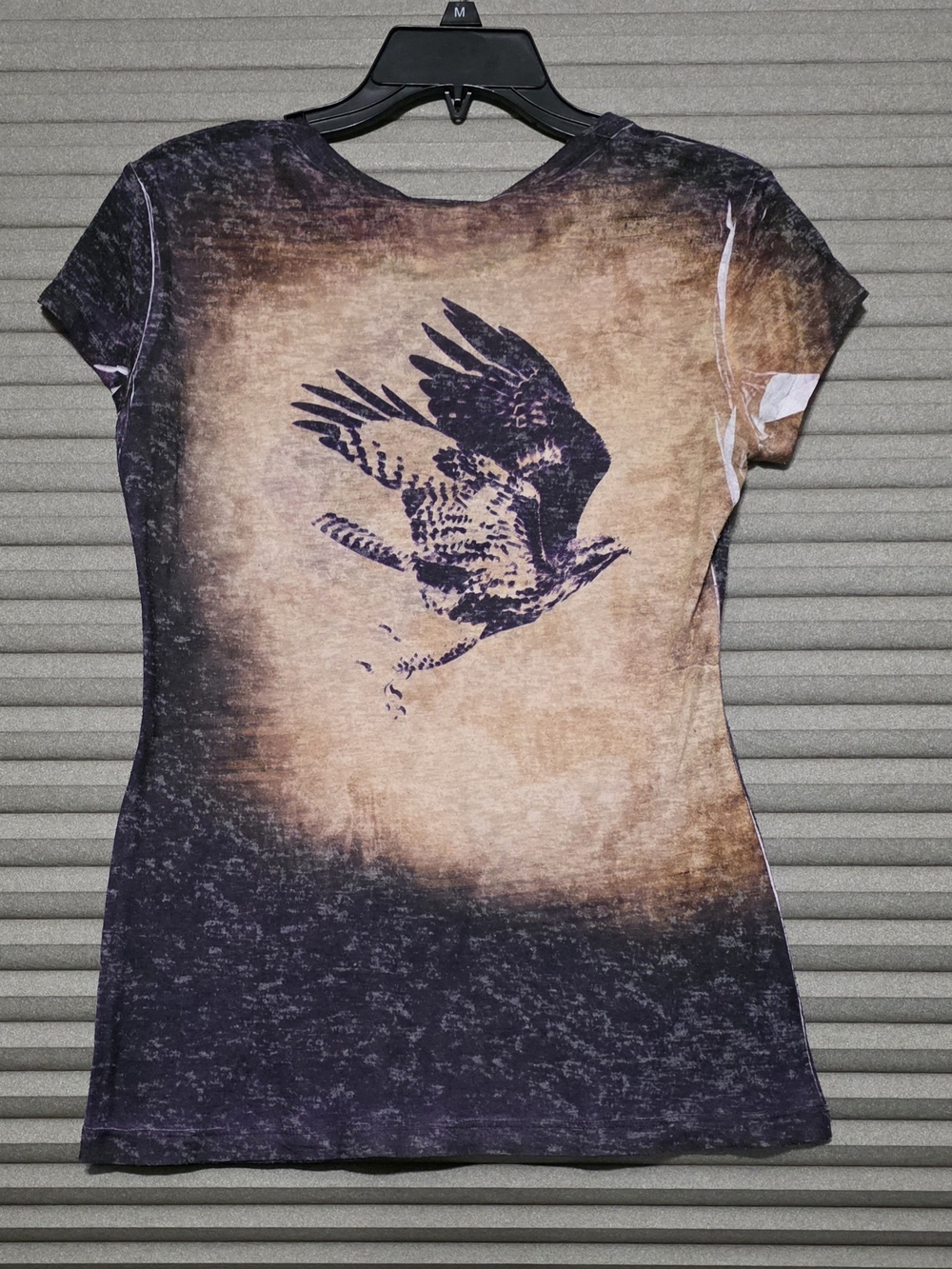 Vintage-Inspired Brown Ombre Women's Tee with Bird Graphic
